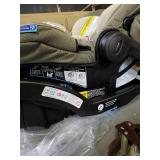 Graco SnugRide SnugLock Extend2Fit 35 Infant Car Seat