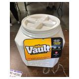 Gamma2 Vittles Vault Outback Pet Food Storage Container
