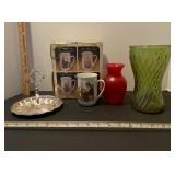 Candy dish-Norman Rockwell coffee cups,4 in package 1 extra-green vase