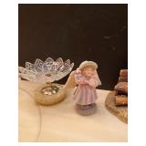 Miscellaneous decor