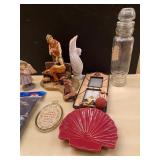 Miscellaneous decor