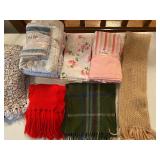 Scarves/ miscellaneous linen