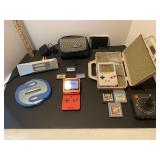 Gameboy, Vintage Gameboy, Atari joystick, Catch phrase, SurfLink,