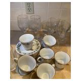 Christmas tea set w/ extra glasses