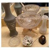 Miscellaneous decor, glassware, vases
