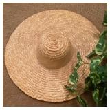 Sun hat/ greenery