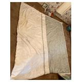 King size comforter w/ pillows and shams