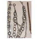 Silver/gold toned necklace/bracelet set