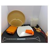 Tupperware/bacon cooker