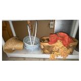 Basket lot, hat planter
