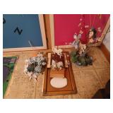 Miscellaneous decor, picture frames