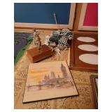 Miscellaneous decor, picture frames