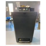 Rubbermaid Step On Trash Can