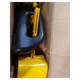 Reeves Toys Big Dig Ride on Working Crane