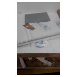 Displays2go CLRLECBNDS Floor Standing Speaking Podium, Slanted Top, Quick Assembly, Silver