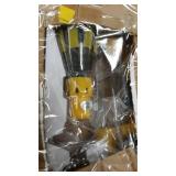 Designers Edge E3001 Light Changing Kit Foot Metal Telescopic Pole, Baskets, Suction Cup and Broken Bulb Changers, Versatile Use, 5 Accessories Included, 11 Feet Tall, 1 Count (Pack of 1), Yellow