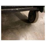 Carlisle 72â iced cold buffet sneeze guard