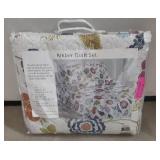 LCM Home Fashions, Inc. Amber Quilt Set