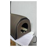 Pawhut Heated Outdoor Cat House