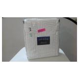 City Scene Maze White Quilt Set, King