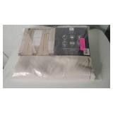 Lush Decor Insulated Grommet Blackout Curtain Panel Pair- Retail:$76.48, 52×95"