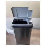iTouchless 4 Gallon Trash Can with AbsorbX Odor Filter and Lemon Fragrance