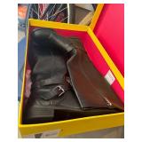 Kenneth Cole reaction Gwen boots size 8 womens Gwen