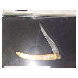 2 Buck Knives in Collectors Tin - Trapper and Toothpick Combo