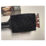 Dual Grill Brush amd Grill Mat