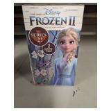 Frozen 2 Surprise Bows and scruchies, case