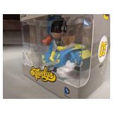 Hallmark 1KDD1169 Squeely DC Comics Collectible Figurine, Batgirl