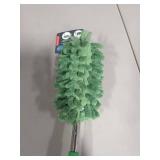 Kikkerland Extendable Duster - Green