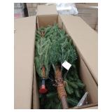 Artificial Norwegian Spruce 7.5-foot Tree- Retail:$247.49 PENG4-500-75