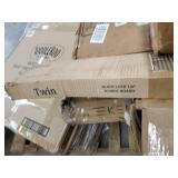 Miscellaneous Pallet: See pictures for details