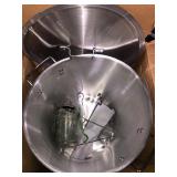 30 Qt. Aluminum Tukey Pot w Spigot-Lid, Lifting Rack, Lifting Hook
