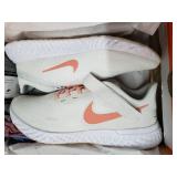 Nike Revolution 5 FlyEase Women