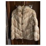 Beautiful Harzfelds fur coat sz M or L