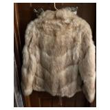Beautiful Harzfelds fur coat sz M or L