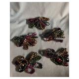 50 attractive bracelets with hematite-looking stones and colored beads