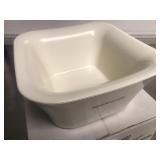 Hi Dollor: Cold master food container put in freezer keeps food cold outside for hours