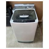 Apartment size washing machine