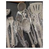 oannao kitchen utensil set 13pcs