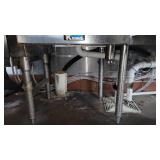 Krowne Stainless Steel Sink (#KR18-17BD) W/ an Ice Well