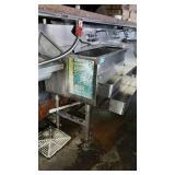 Krowne Stainless Steel Sink (#KR18-17BD) W/ an Ice Well