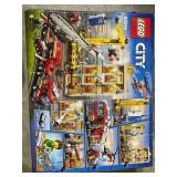 Lego City Downtown Fire Brigade Building Kit (943 Pieces) -Retail $135.36