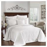 Historic Charleston Collection Matelasse Bedspread  - King / White - Retail $199.99