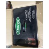 Omega - Vertical Slow Masticating Juicer - Silver - Retail $393.99