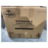Regalo Easy Fit Plastic Adjustable Extra Wide Baby Gate
