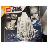 StarWars 660 piece Imperial Shuttle