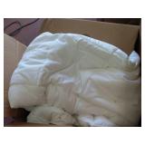 EASELAND All Season Queen Size Soft Quilted Down Alternative Comforter Reversible Duvet Insert with Corner Tabs,Winter Summer Warm Fluffy,White,88x88 inches